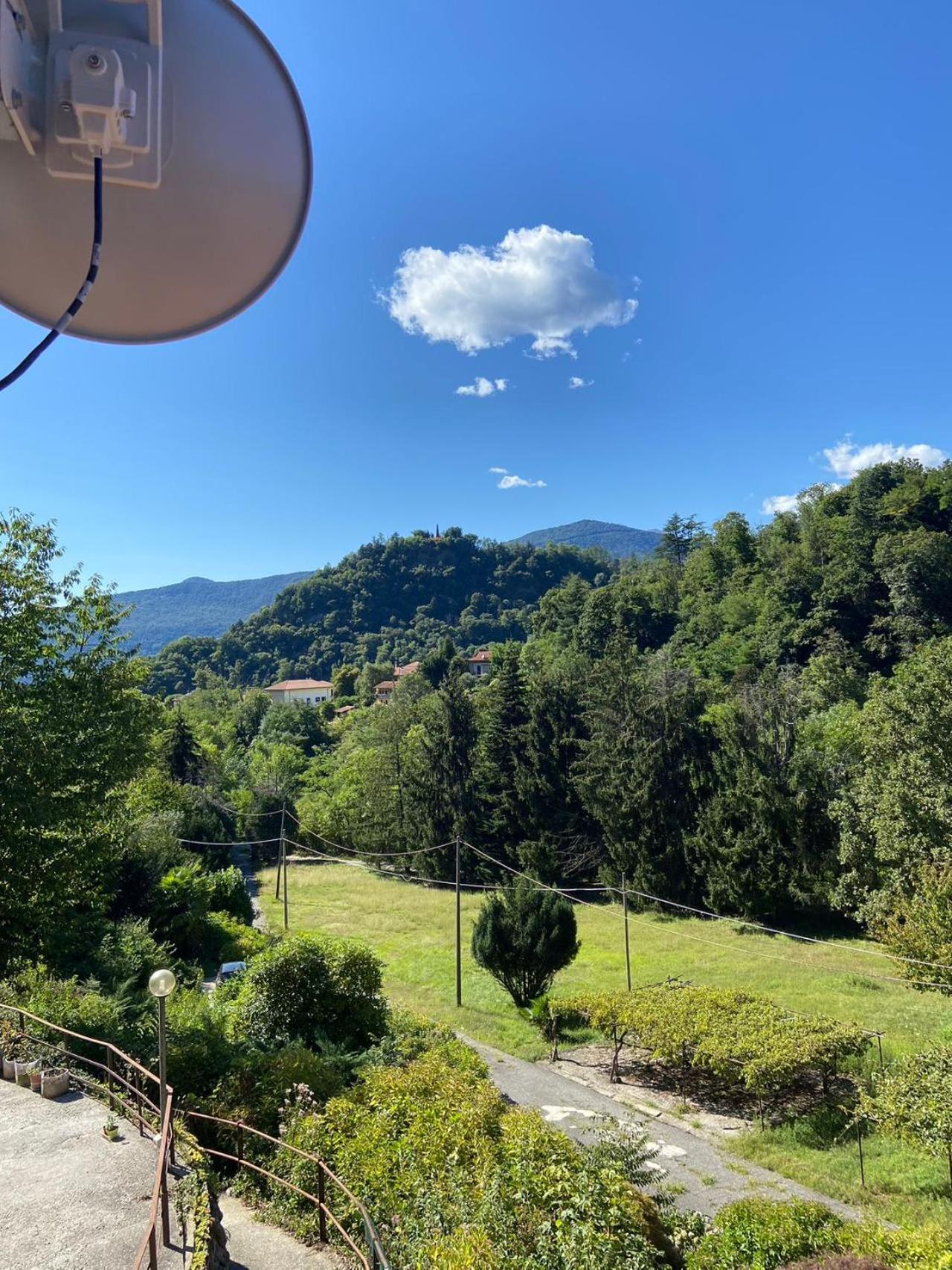 Natura Tra Bosco E Lago Castelveccana Luaran gambar